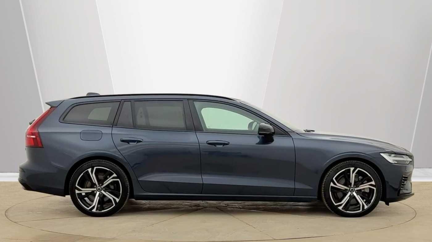 Used Volvo V60 2025 for sale - 78205223: Photo 2
