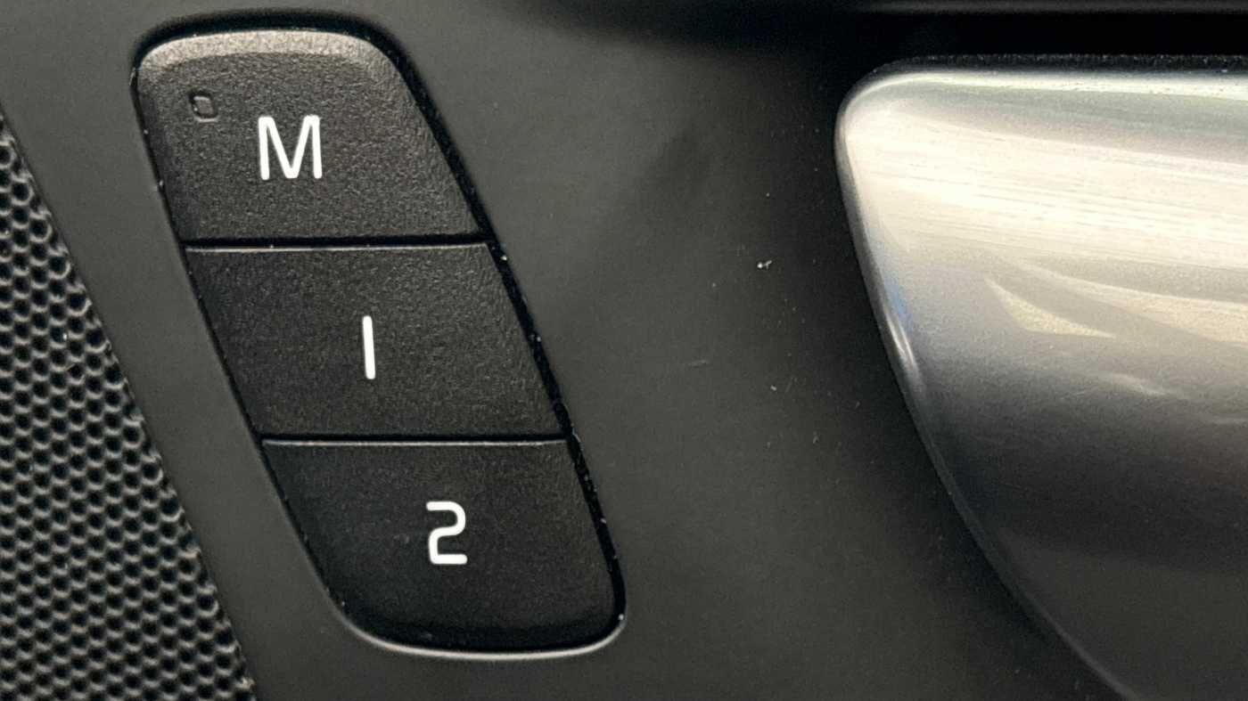 Used Volvo V60 2025 for sale - 78205223: Photo 25