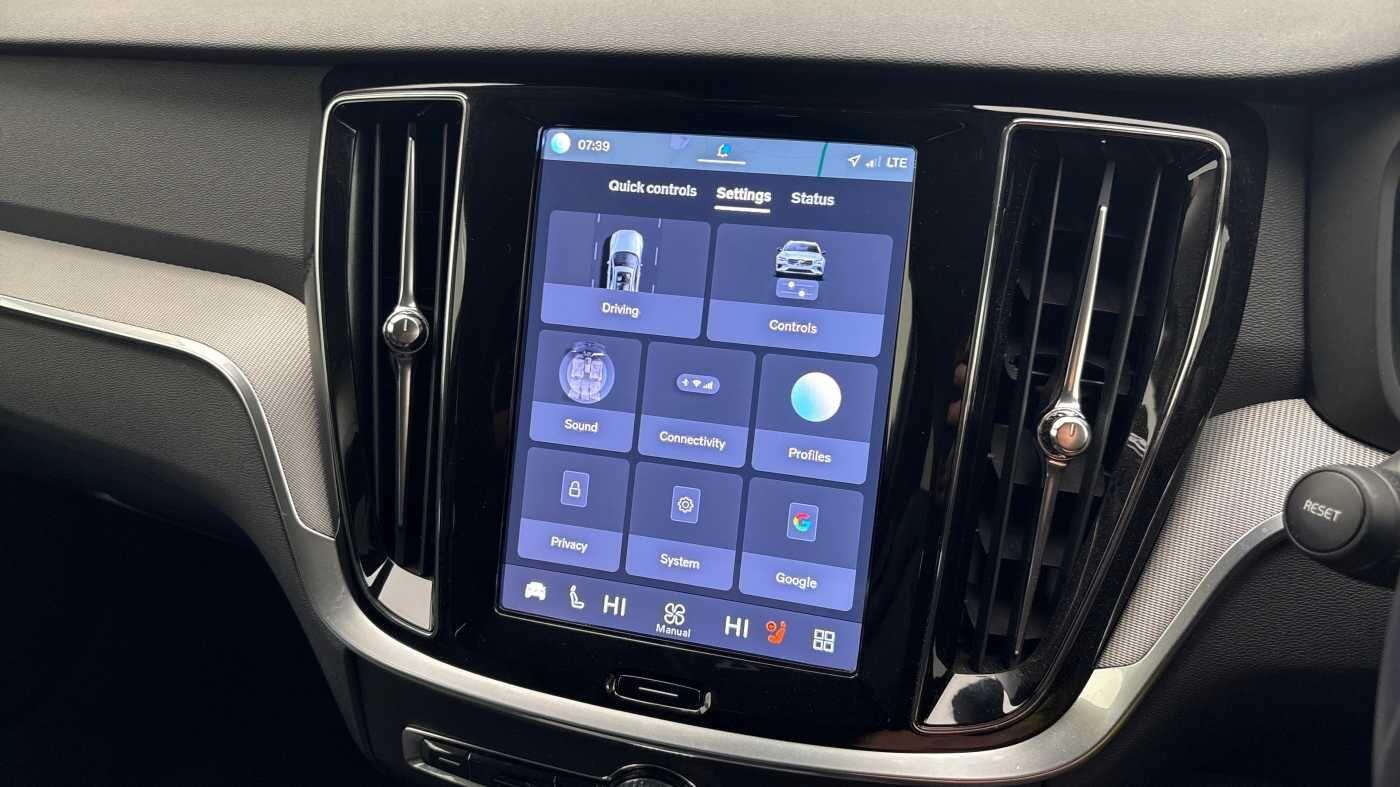 Used Volvo V60 2025 for sale - 78205223: Photo 34