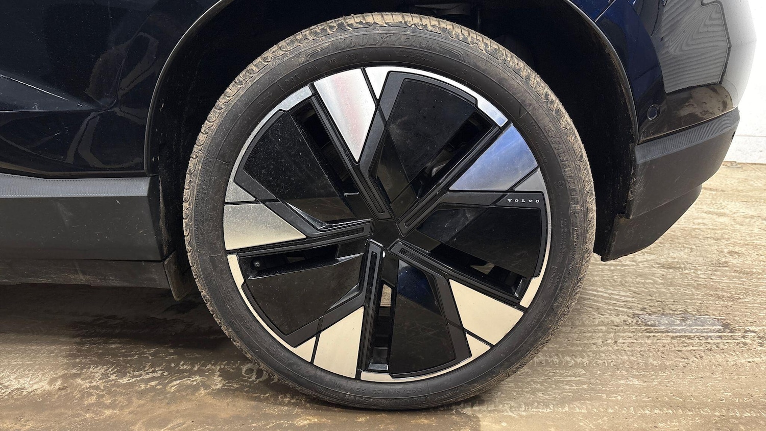 Used Volvo EX30 for sale - 77290872: Photo 16