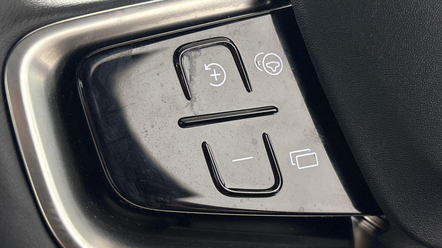 Used Volvo EX30 for sale - 77290872: Photo 31