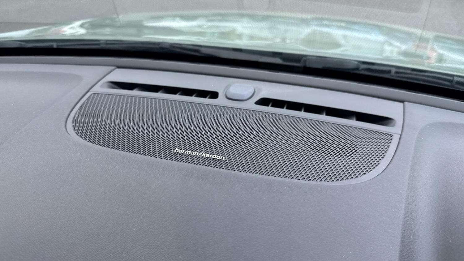 Used Volvo XC40 2025 for sale - 78220026: Photo 25