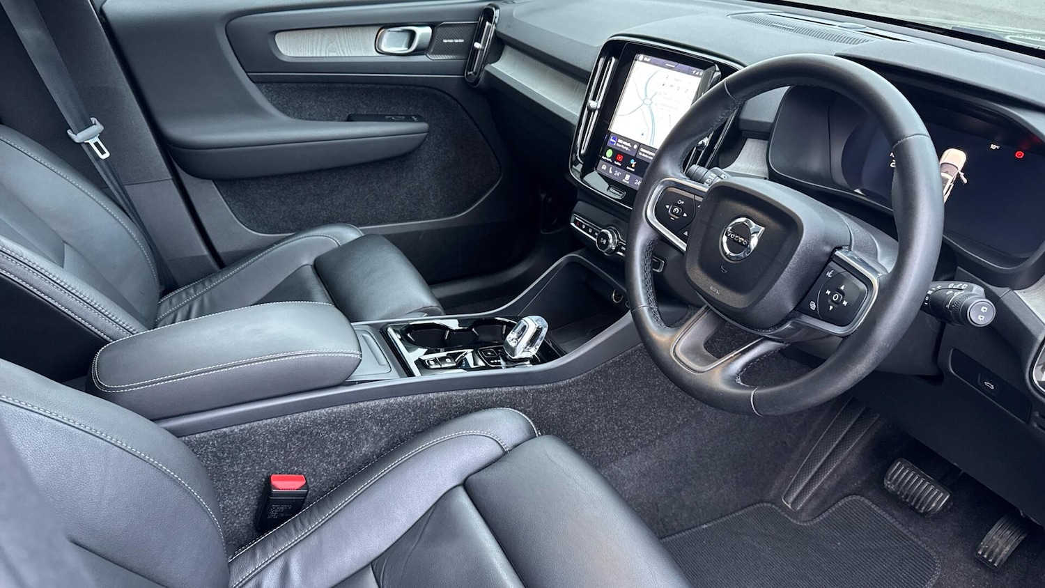 Used Volvo XC40 2025 for sale - 78220026: Photo 4