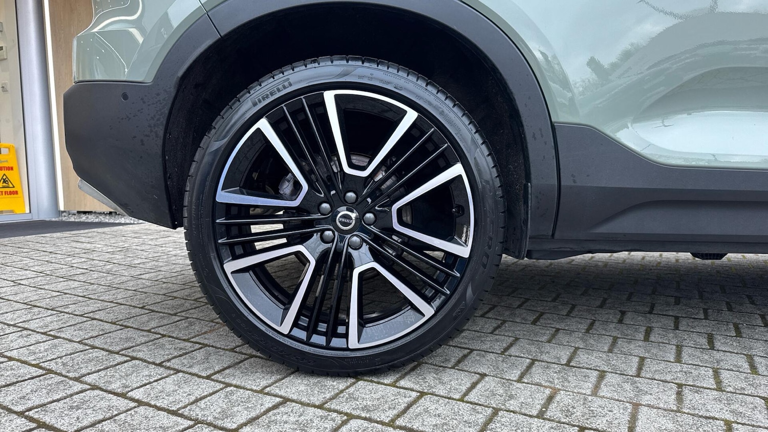 Used Volvo XC40 2025 for sale - 78220026: Photo 9