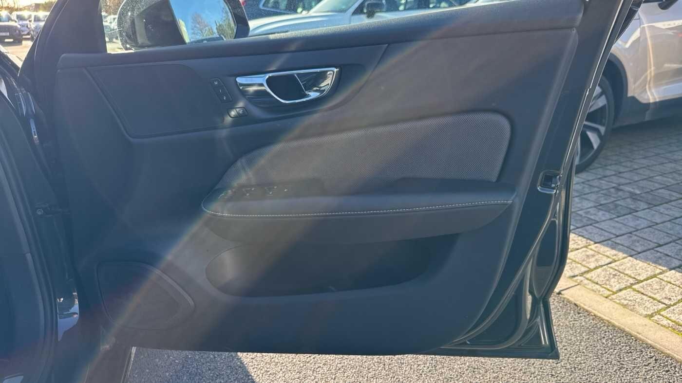 Used Volvo S60 2020 for sale - 77440790: Photo 30