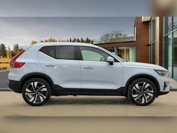 Used Volvo XC40 2025 for sale - 79373940: Photo