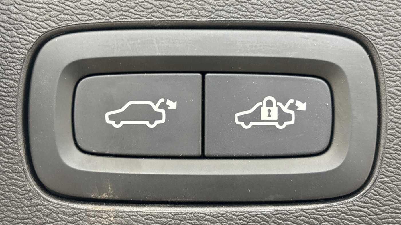 Used Volvo XC60 2025 for sale - 77091412: Photo 20