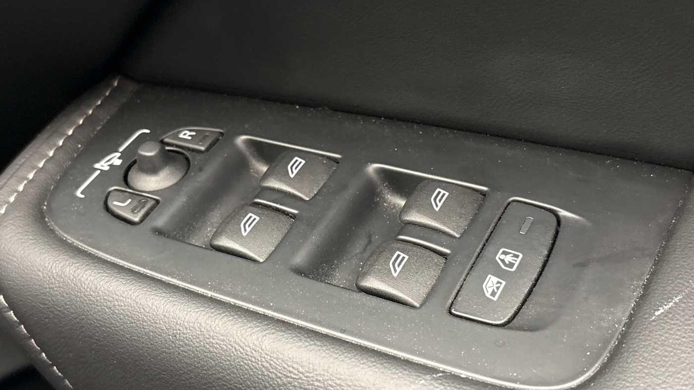 Used Volvo XC60 2025 for sale - 77091412: Photo 26