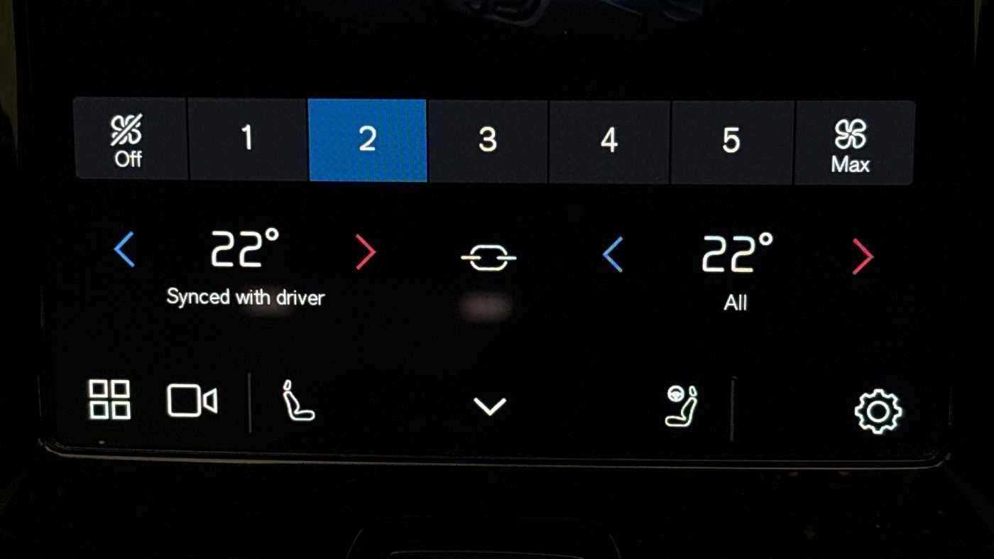 Used Volvo XC60 2025 for sale - 77091412: Photo 41