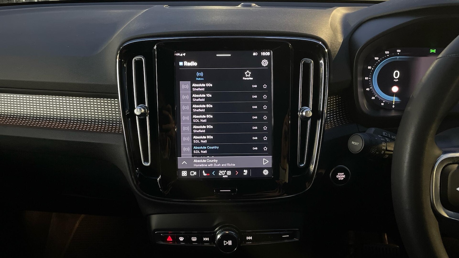 Used Volvo XC40 2022 for sale - 77060194: Photo 17