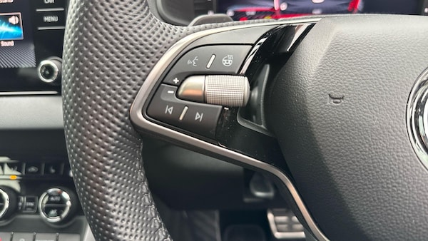 Used Skoda Karoq 2024 for sale - 76137184: Photo 21