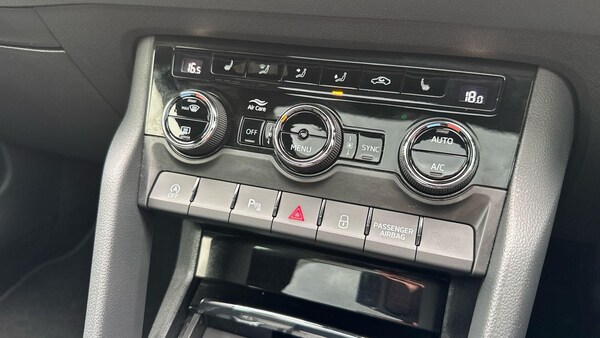 Used Skoda Karoq 2024 for sale - 76137184: Photo 22
