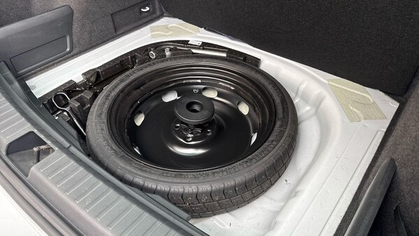 Used Skoda Karoq 2024 for sale - 76137184: Photo 30
