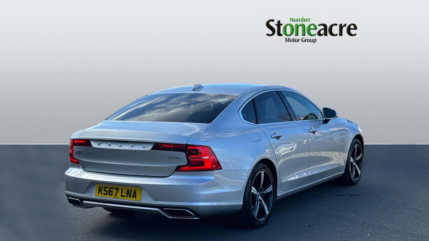 Used Volvo S90 2017 for sale - 78170561: Photo 2