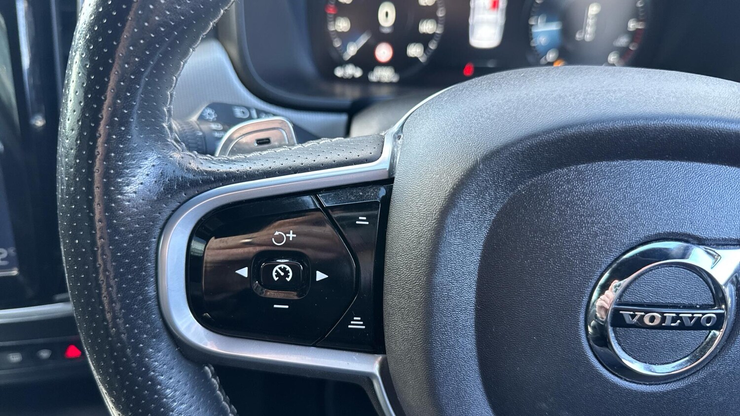 Used Volvo S90 2017 for sale - 78170561: Photo 21