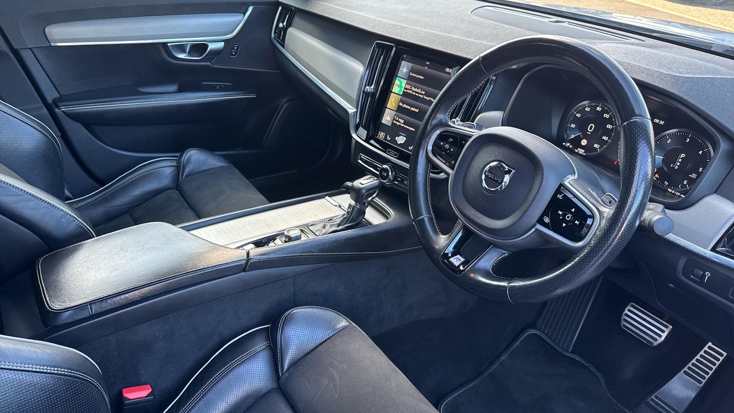 Used Volvo S90 2017 for sale - 78170561: Photo 4