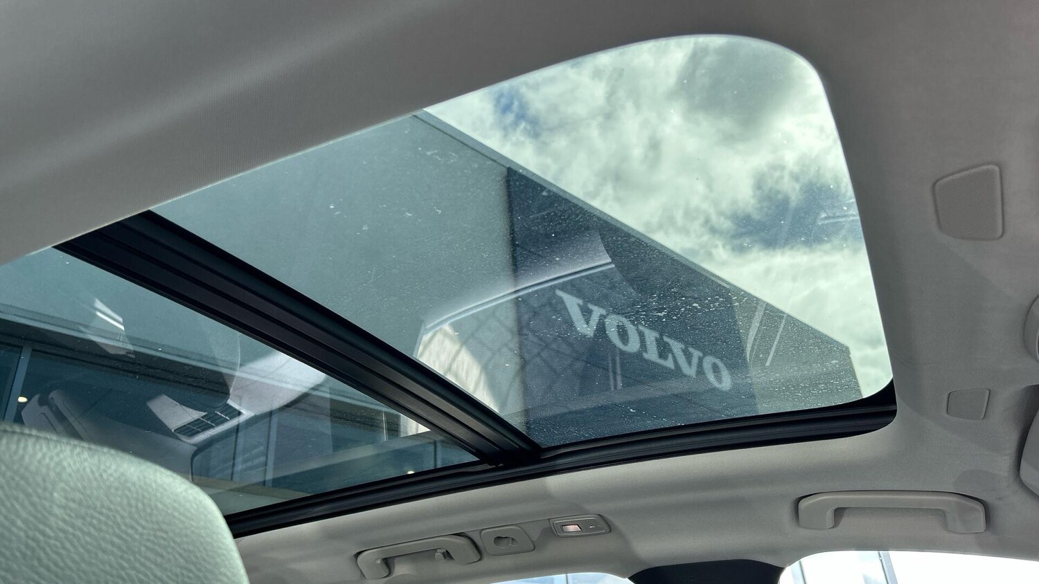 Used Volvo XC60 2023 for sale - 77559448: Photo 31