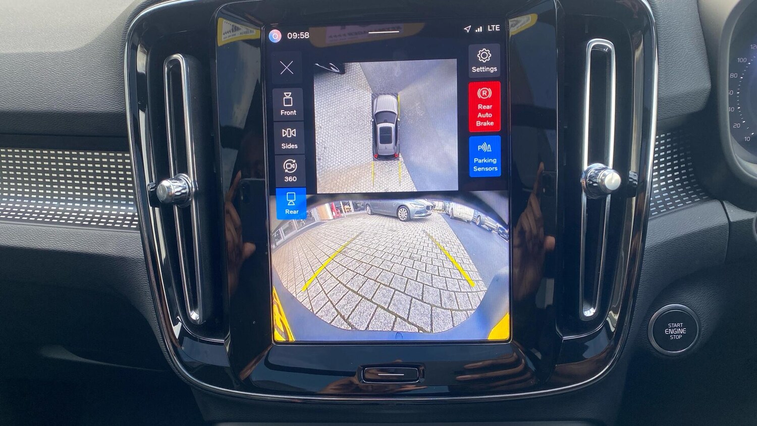 Used Volvo XC40 for sale - 77671799: Photo 19