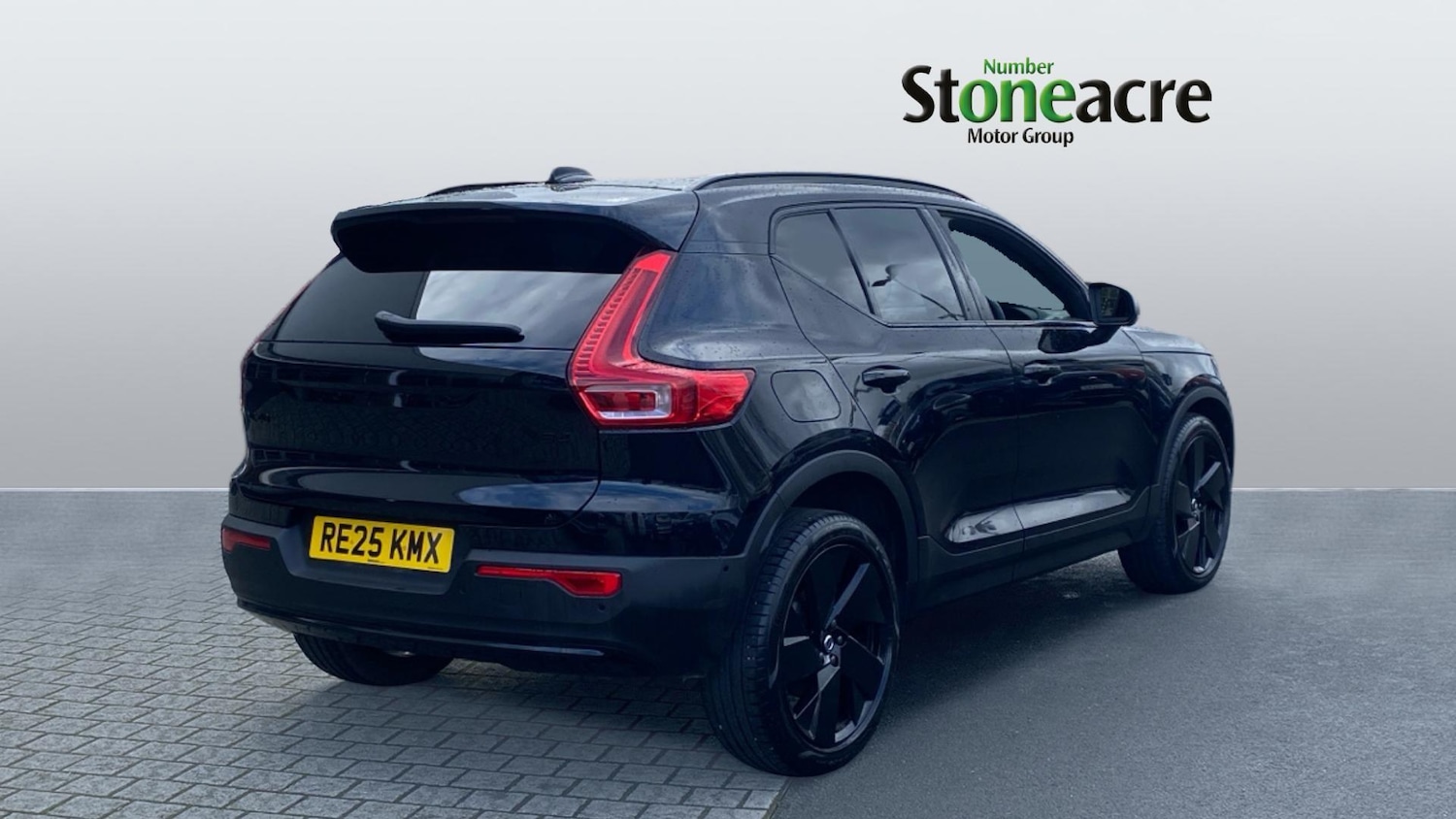 Used Volvo XC40 for sale - 77671799: Photo 2