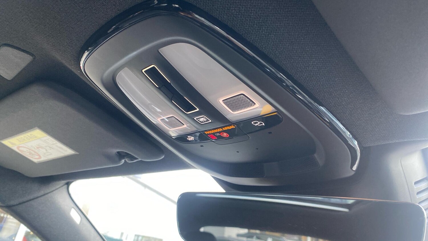 Used Volvo XC40 for sale - 77671799: Photo 28