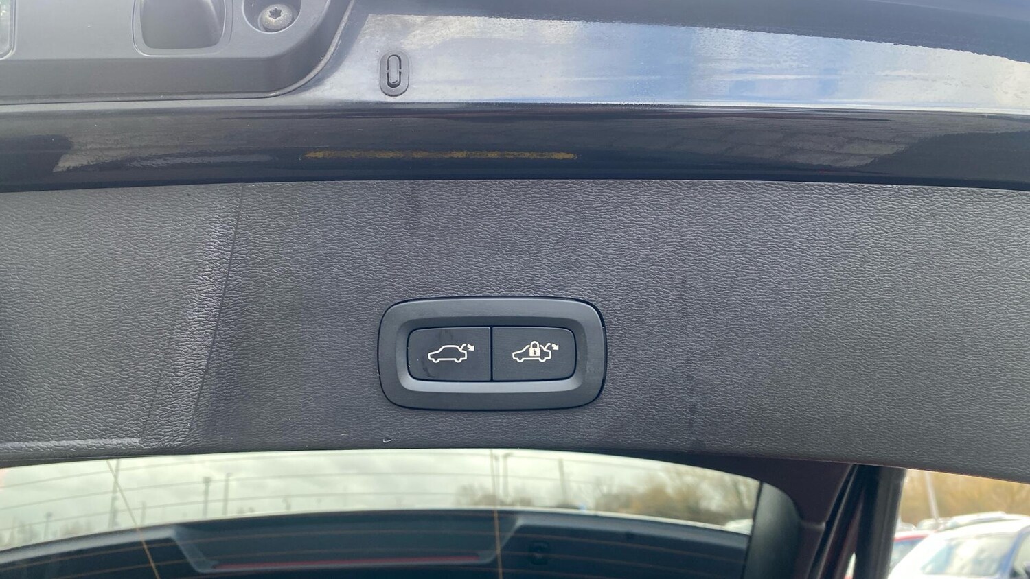 Used Volvo XC40 for sale - 77671799: Photo 35