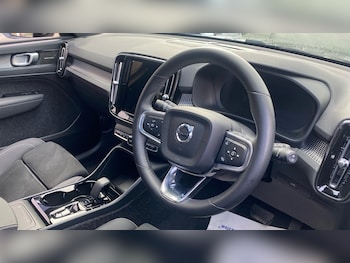 Used Volvo XC40 2025 for sale - 77671799: Photo