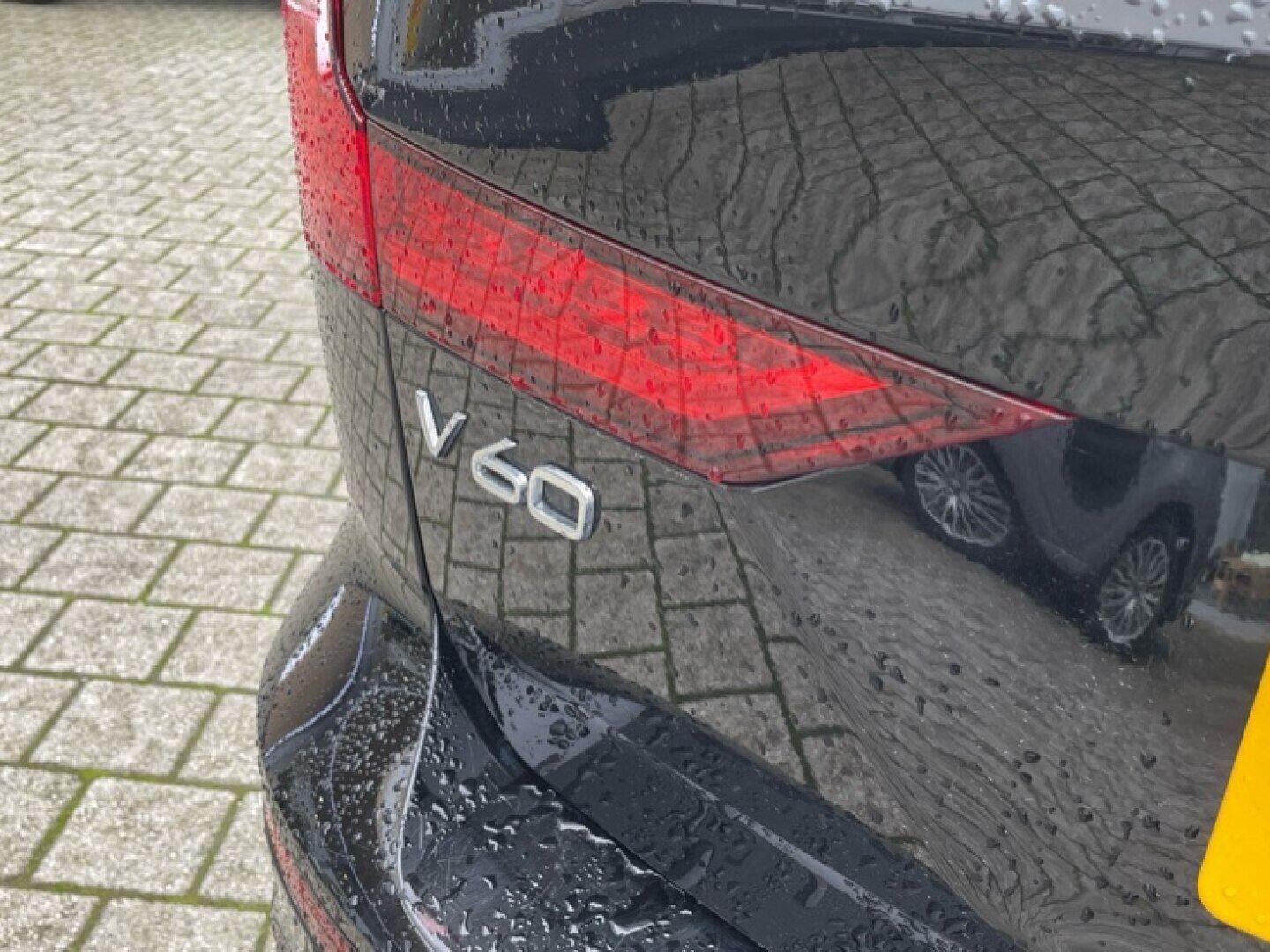 Used Volvo V60 2022 for sale - 76849957: Photo 9