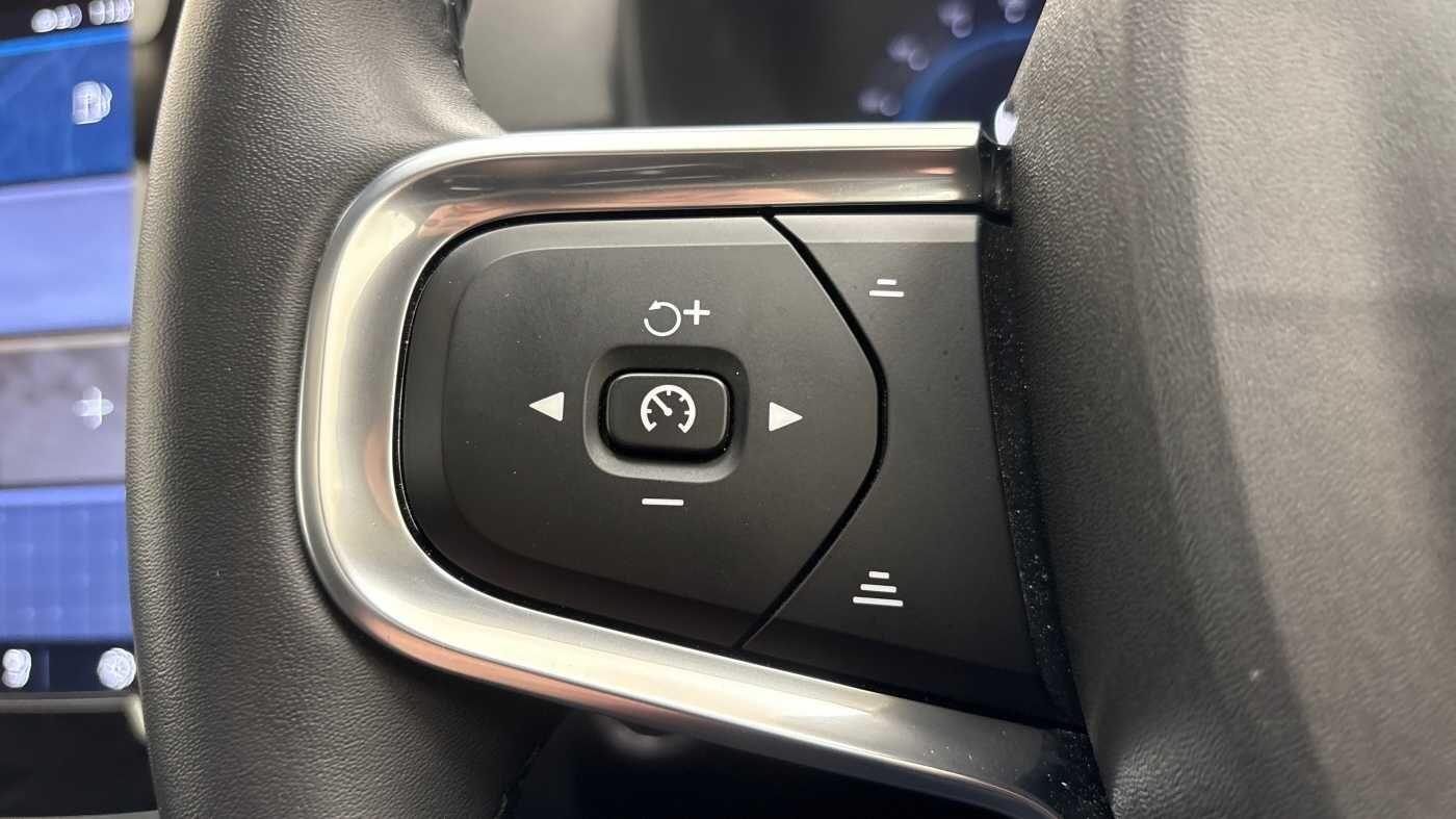 Used Volvo XC40 2024 for sale - 76825048: Photo 32