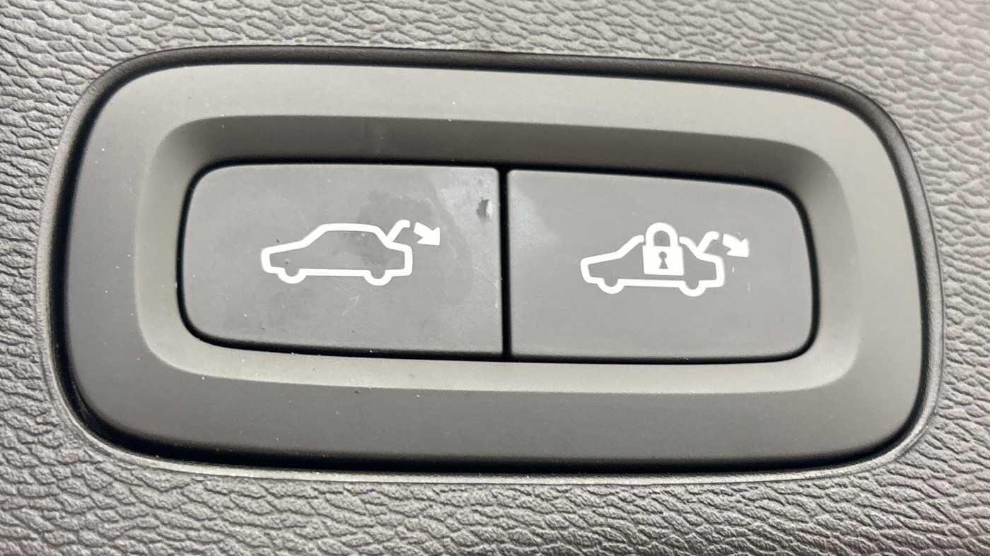 Used Volvo XC60 2025 for sale - 77278920: Photo 18