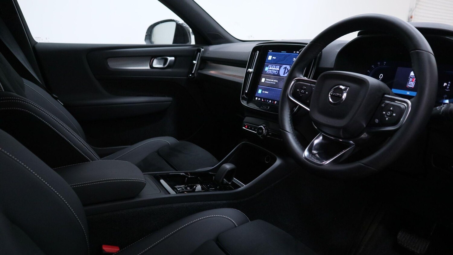 Used Volvo XC40 2024 for sale - 77439861: Photo 10