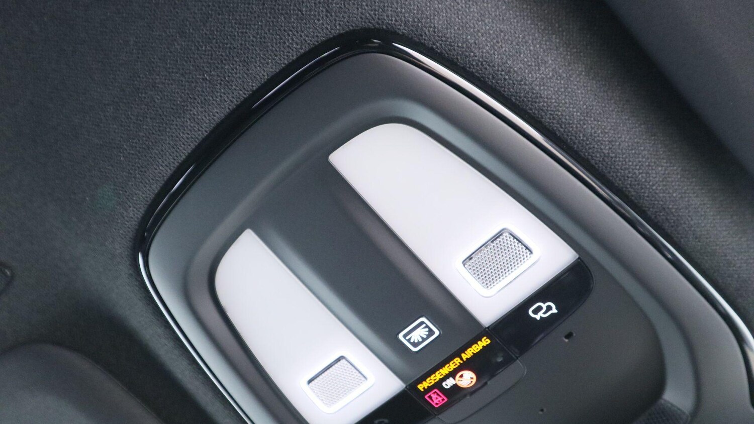 Used Volvo XC40 2024 for sale - 77439861: Photo 29