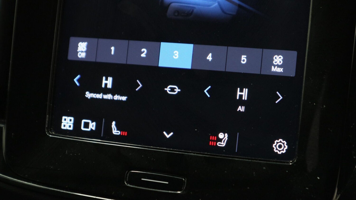 Used Volvo XC40 2024 for sale - 77439861: Photo 37