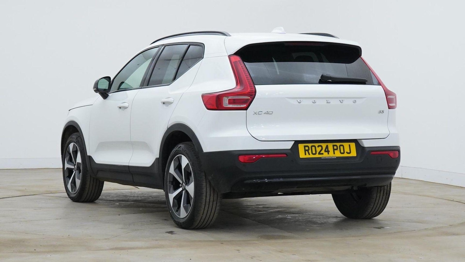 Used Volvo XC40 2024 for sale - 77439861: Photo 6