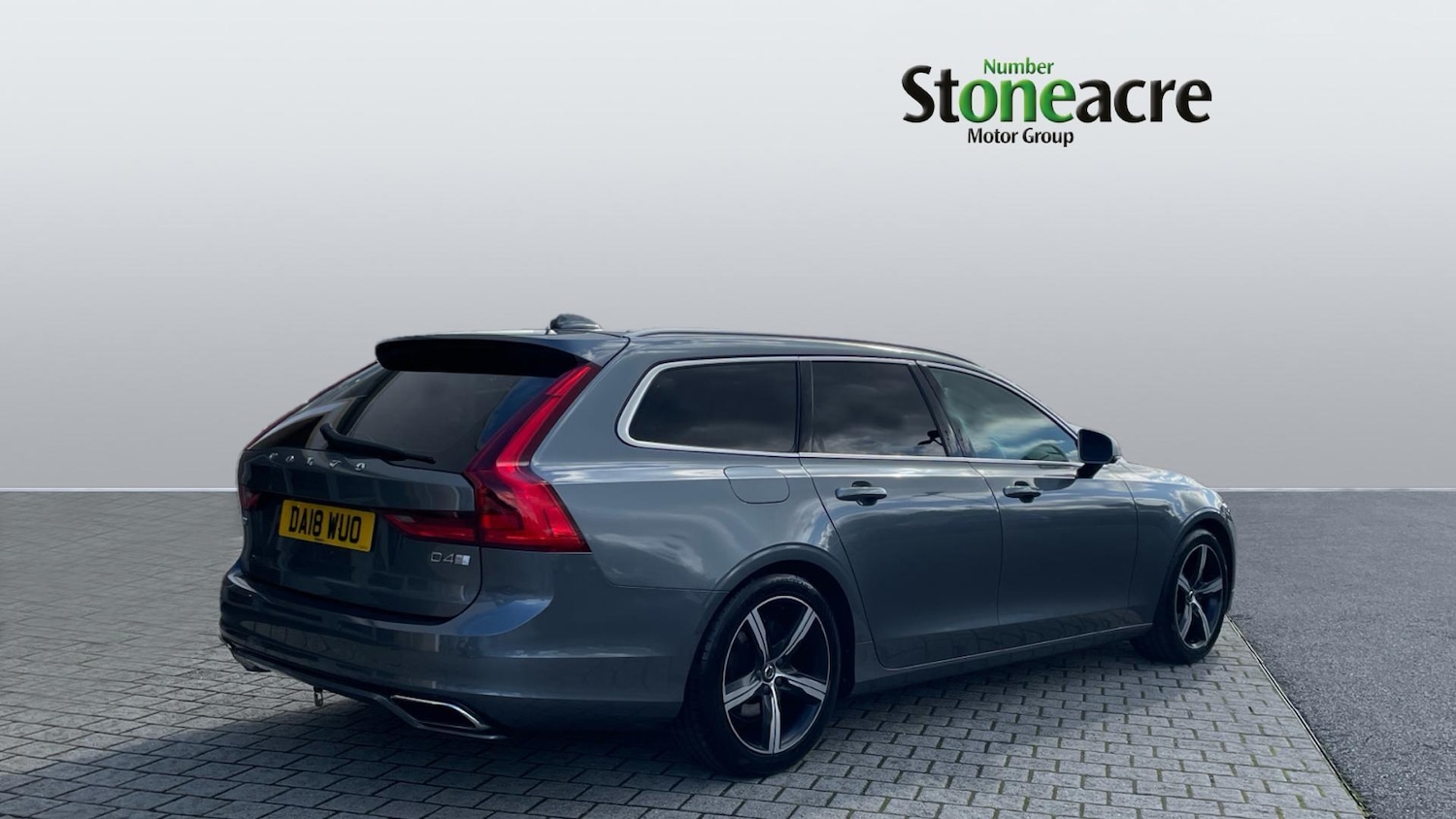 Used Volvo V90 2018 for sale - 76137904: Photo 2
