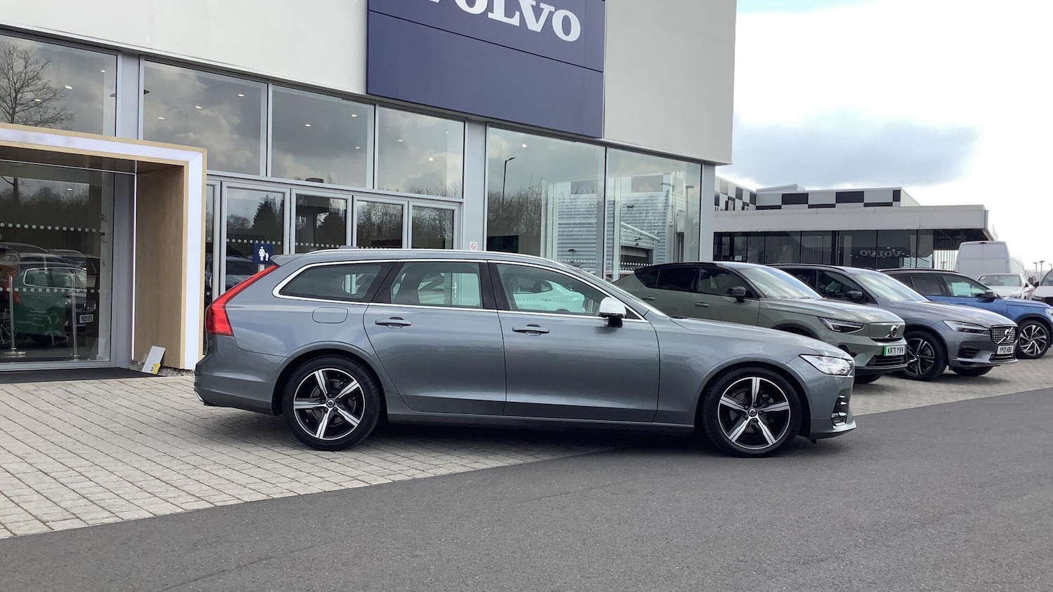 Used Volvo V90 2018 for sale - 76137904: Photo 4