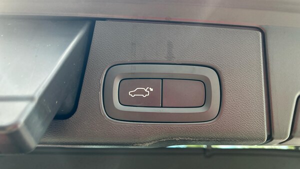 Used Volvo XC60 2023 for sale - 76158791: Photo 35