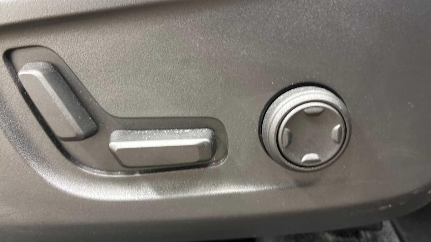 Used Volvo XC40 2024 for sale - 76849809: Photo 29