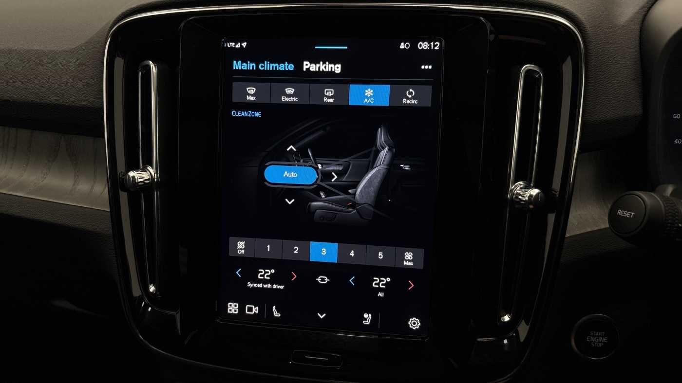 Used Volvo XC40 2024 for sale - 76849809: Photo 40