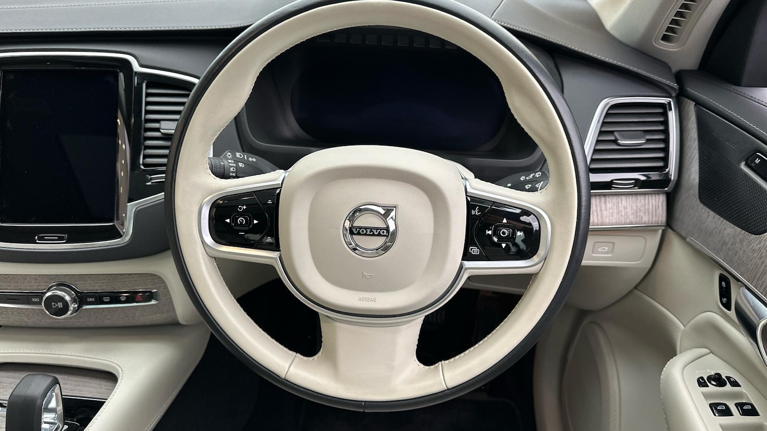 Used Volvo XC90 2022 for sale - 77203236: Photo 10