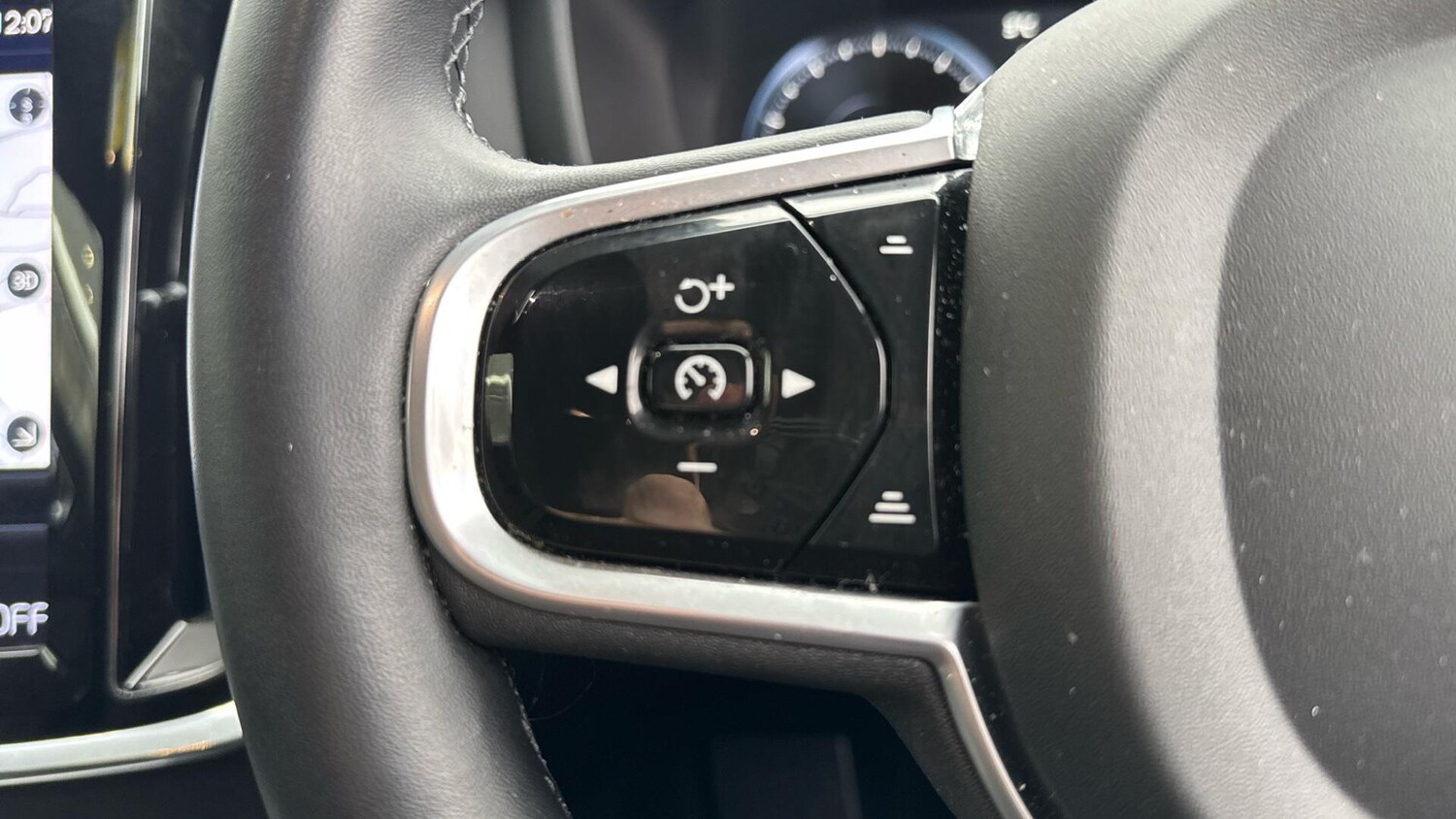 Used Volvo V60 2022 for sale - 77440240: Photo 21