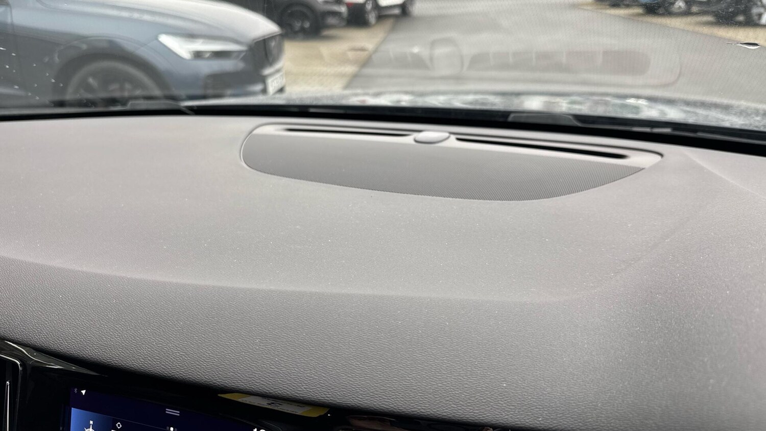 Used Volvo V60 2022 for sale - 77440240: Photo 25