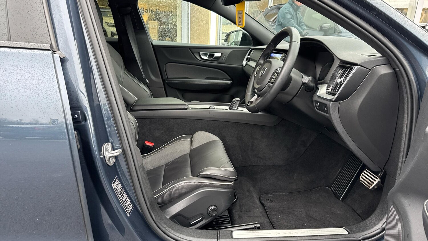 Used Volvo V60 2022 for sale - 77440240: Photo 30