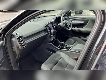 Used Volvo XC40 2026 for sale - 77709759: Photo