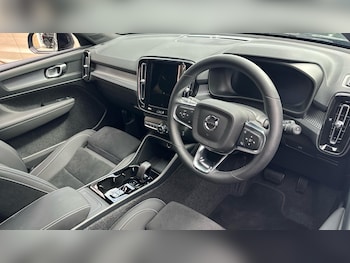 Used Volvo XC40 2025 for sale - 79075196: Photo