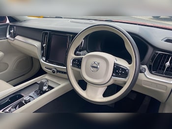 Used Volvo V60 2023 for sale - 78771551: Photo