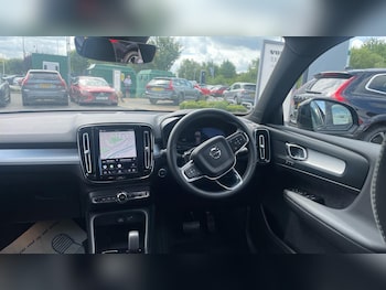 Used Volvo XC40 2025 for sale - 79075959: Photo