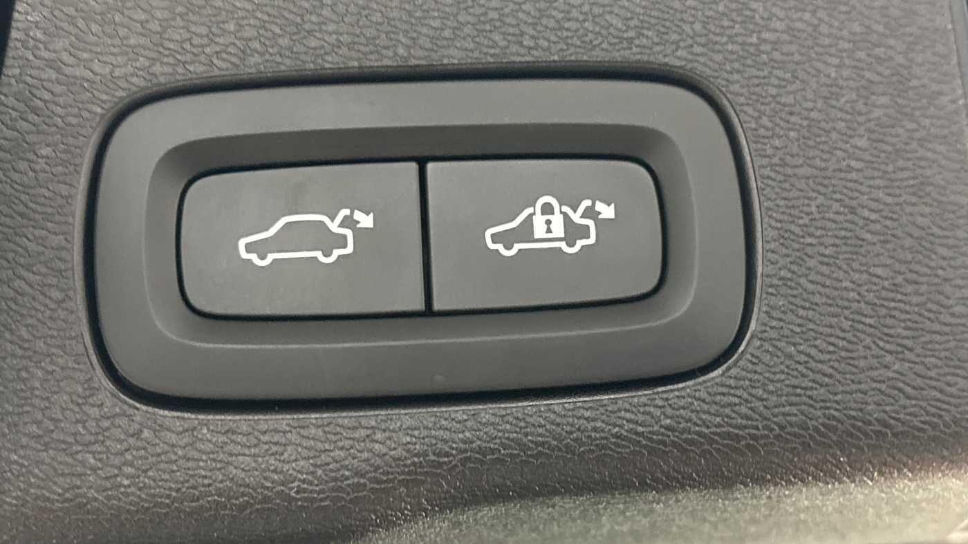 Used Volvo XC60 2025 for sale - 77564835: Photo 19