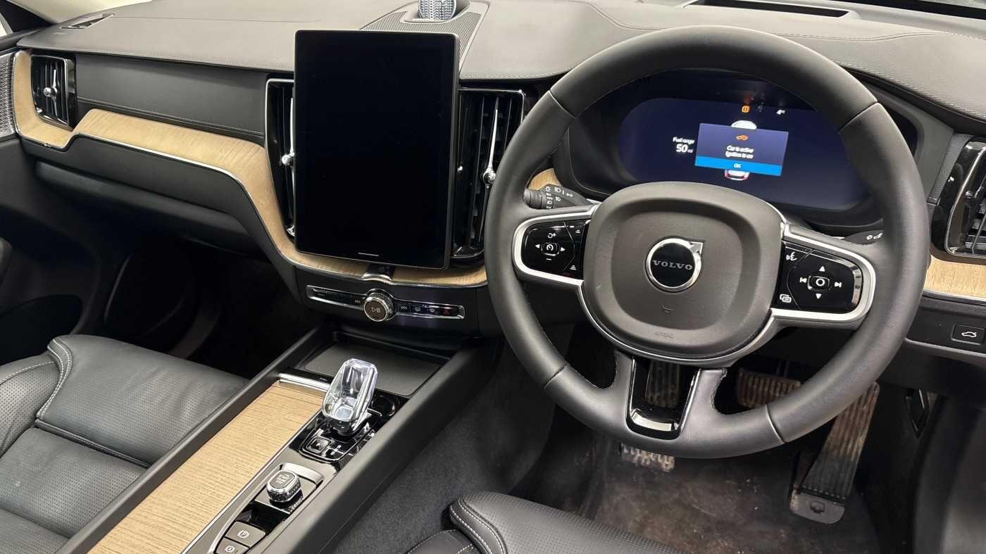 Used Volvo XC60 2025 for sale - 77564835: Photo 9