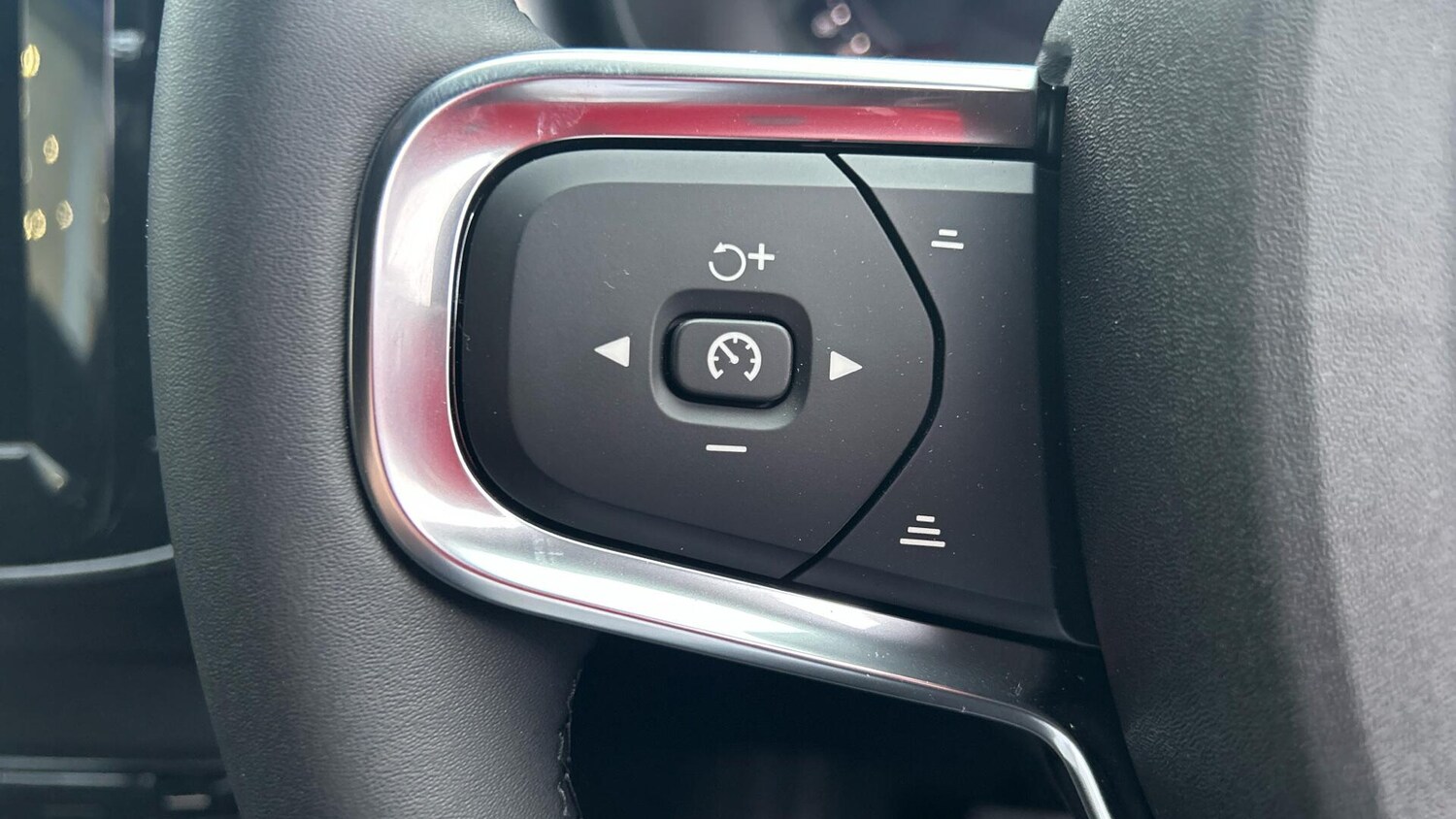 Used Volvo XC40 2025 for sale - 77074659: Photo 21