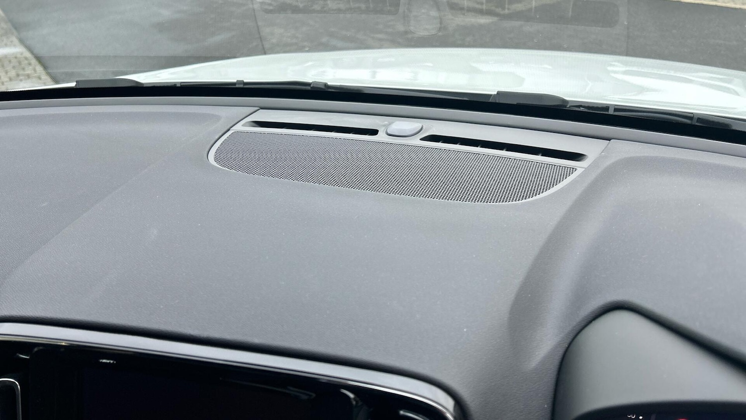 Used Volvo XC40 2025 for sale - 77074659: Photo 25